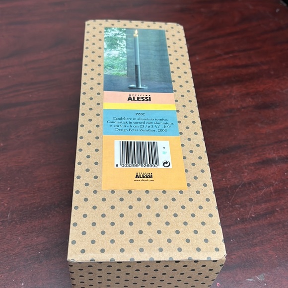 Alessi CANDLESTICK
PZ02
$110.00
Design: Peter Zumthor - Picture 16 of 17